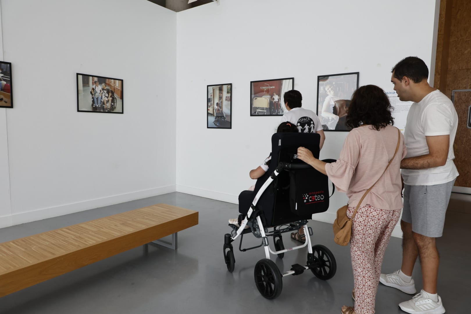 La emotiva exposición que desvela cuatro historias de personas con parálisis cerebral