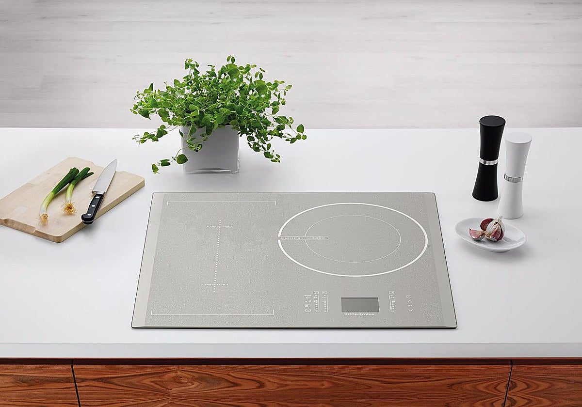 Placa de inducción limpia