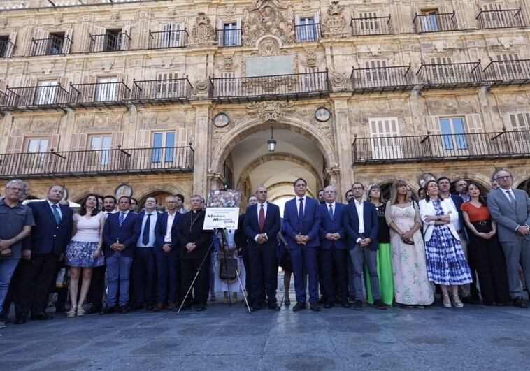 La Plaza Mayor de Salamanca rinde homenaje a Miguel Ángel Blanco
