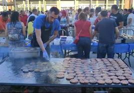 Miles de salmantinos se apuntan a comer hamburguesas gratis en defensa del sector ganadero