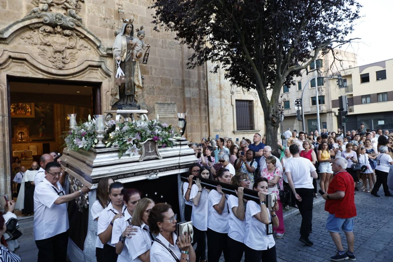 La devoción a la Virgen del Carmen se asienta en Salamanca