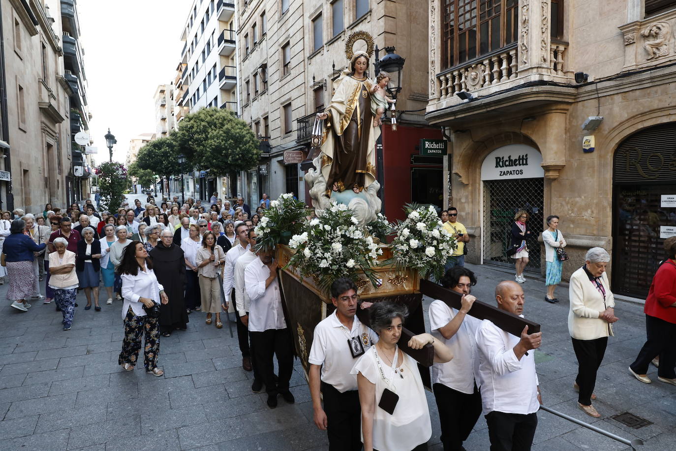 Veinte años de la Virgen del Carmen a la aurora