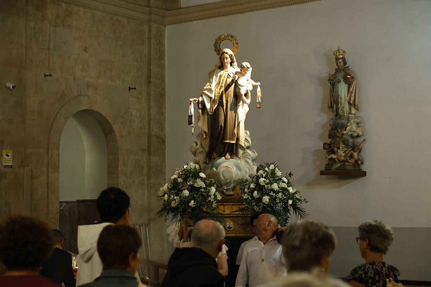 Veinte años de la Virgen del Carmen a la aurora