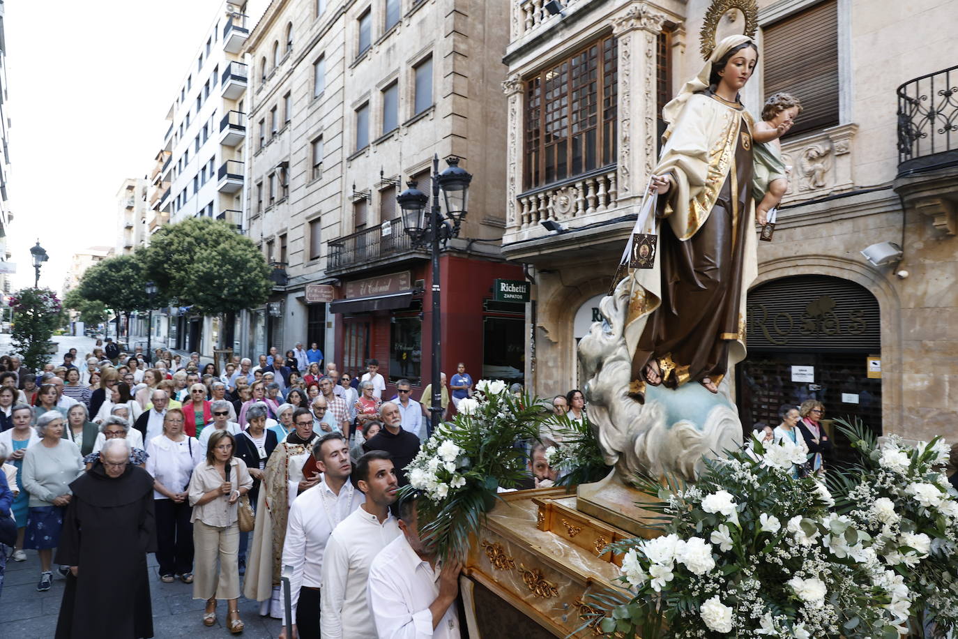 Veinte años de la Virgen del Carmen a la aurora