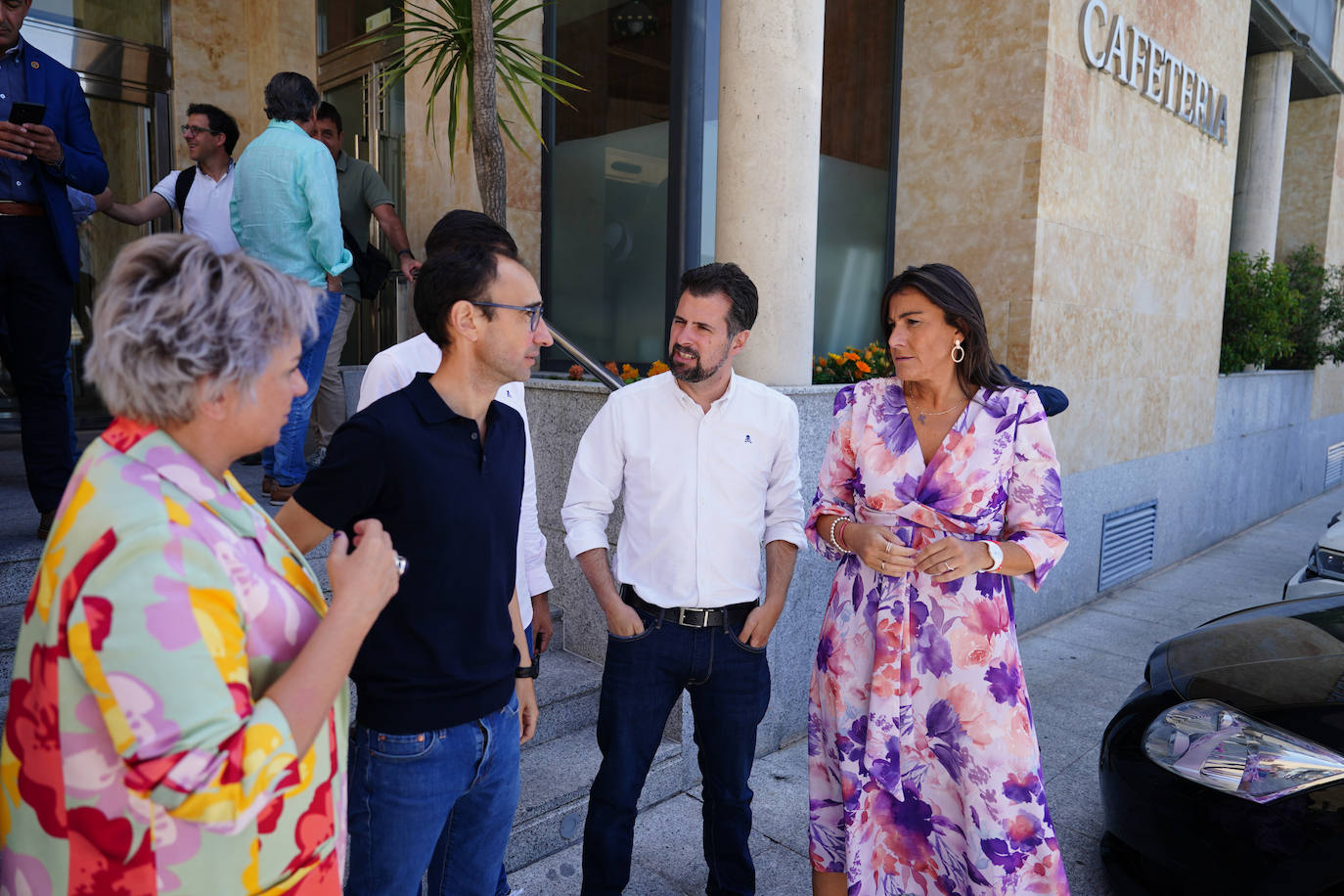 Zapatero pide en Salamanca a los votantes de centro y los de Podemos el voto para el PSOE