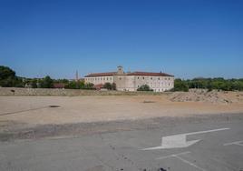 Solar sobre el que se edificará el futuro centro de salud de Prosperidad.