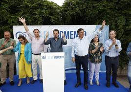 Mañueco, junto a Carbayo y Bermúdez de Castro en el cierre de campaña.