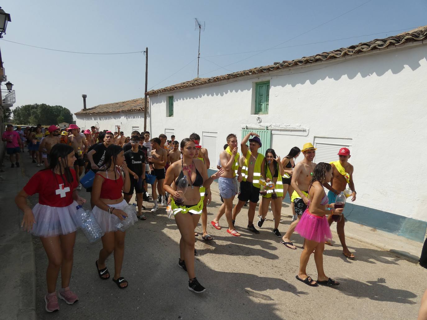 Chapuzón de alegría en las fiestas de Santiago