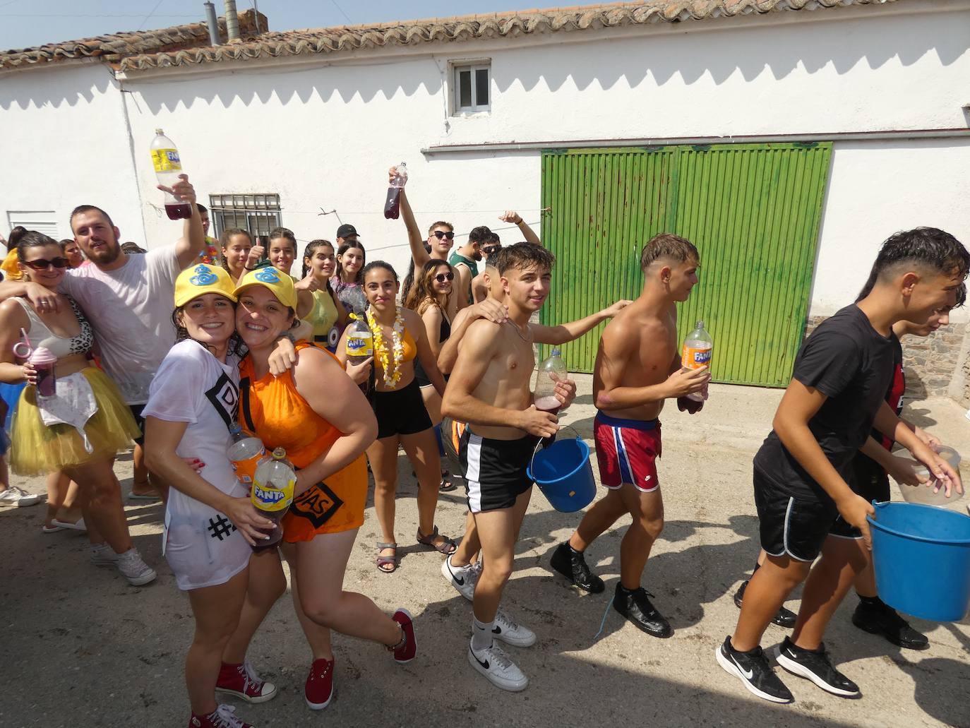 Chapuzón de alegría en las fiestas de Santiago