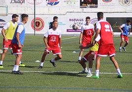 Imagen de los jugadores del Guijuelo en el primer entrenamiento para preparar la temporada 2023-2024