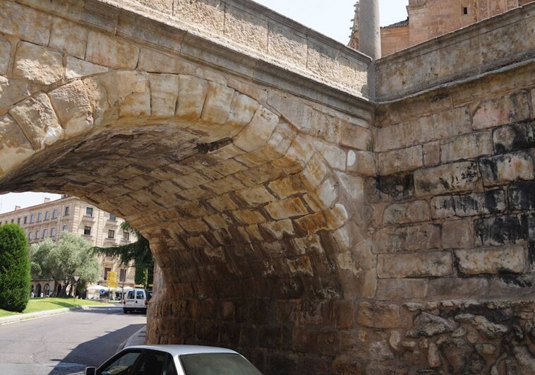 El Ministerio de Cultura deja a Salamanca sin ayuda estatal para frenar el deterioro del Puente del Soto