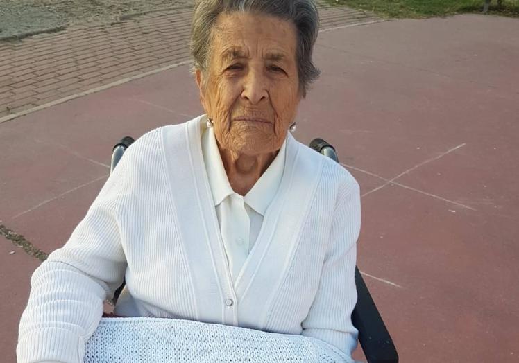 En el encuentro participó la señora Paulina Cuesta Hernández, a sus 95 años, conocida como la comadrona de Macotera.