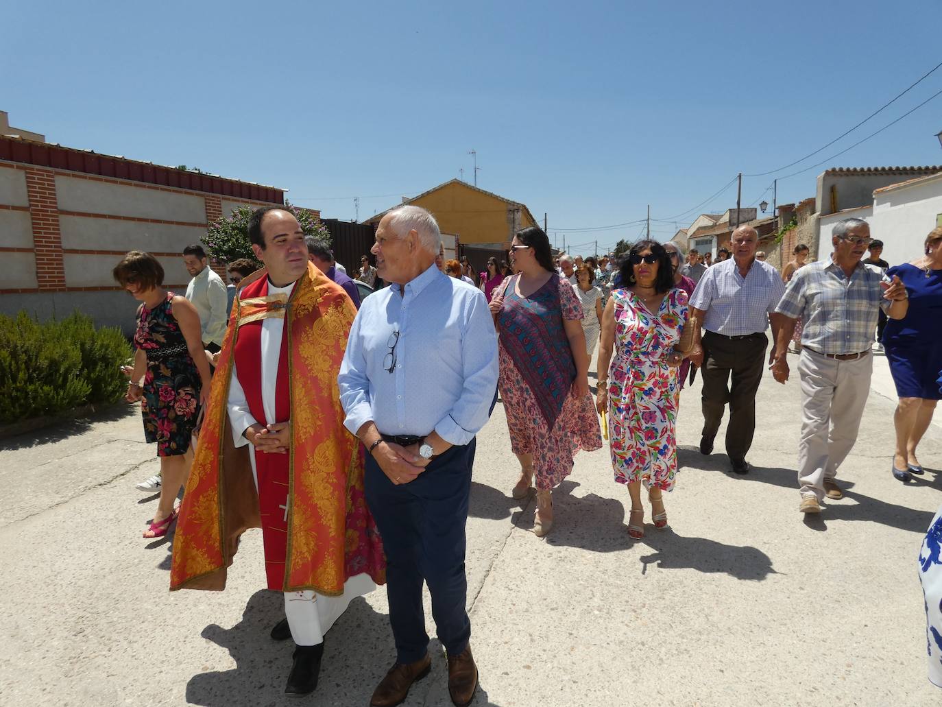 Procesión con el Santo peregrino y a caballo en Santiago