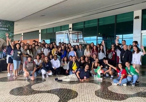 Jóvenes mirobrigenses en Funchal (Madeira) antes de viajar a la JMJ de Lisboa