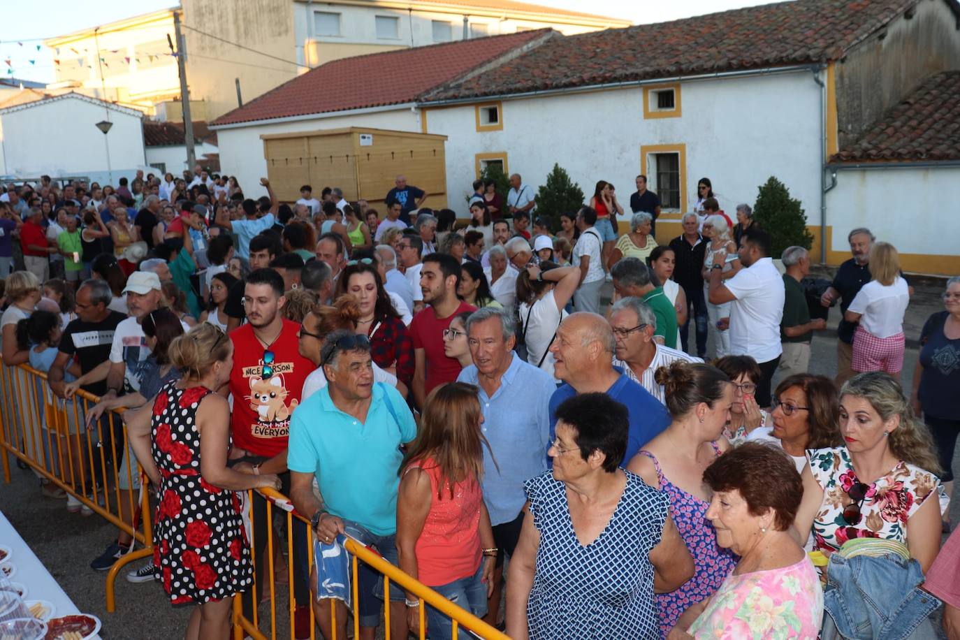 Frades de la Sierra disfruta del buen jamón