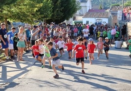 Los más jóvenes también disfrutaron en Fuentes de Béjar de la carrera popular con un recorrido adaptado a ellos