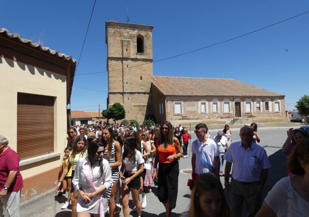 Jotas y vivas a San Pedro ad Víncula como colofón de las fiestas de Villar