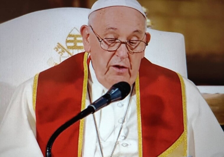El Papa pide «acoger siempre» a víctimas de abusos en la Iglesia: «Los escándalos han desfigurado su rostro»