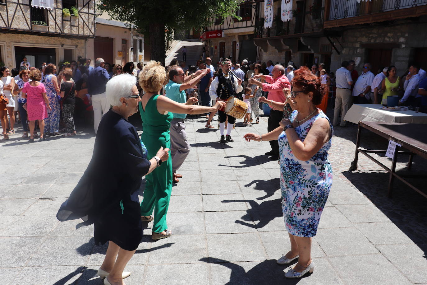 Día de fiesta en San Esteban de la Sierra