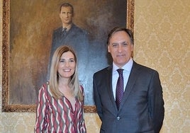 María Victoria Mateos con el alcalde de Salamanca.