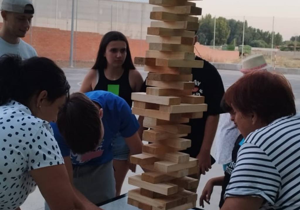 Chicos y mayores lo pasan en grande en la semana cultural de Coca de Alba