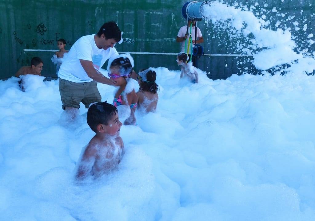 Chicos y mayores lo pasan en grande en la semana cultural de Coca de Alba