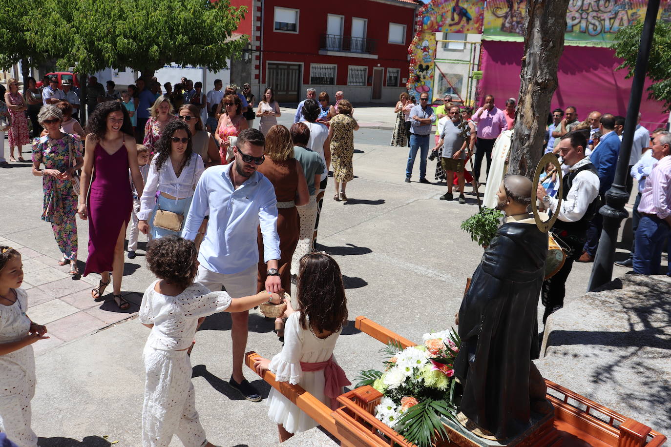 Peromingo se vuelca con la fiesta de Santo Domingo de Guzmán