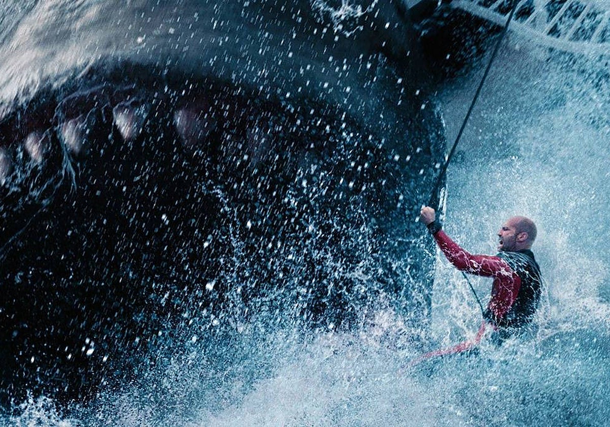 Jason Stathman en la película Megalodón