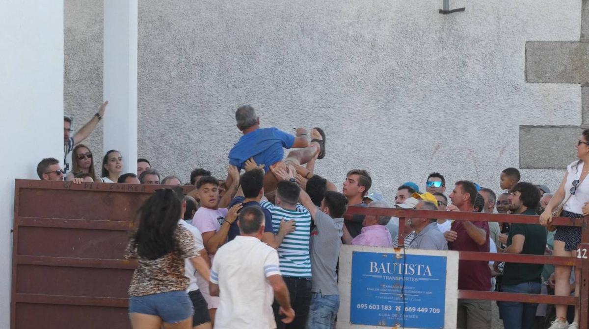 Dos heridos en el toro del cajón de Alaraz