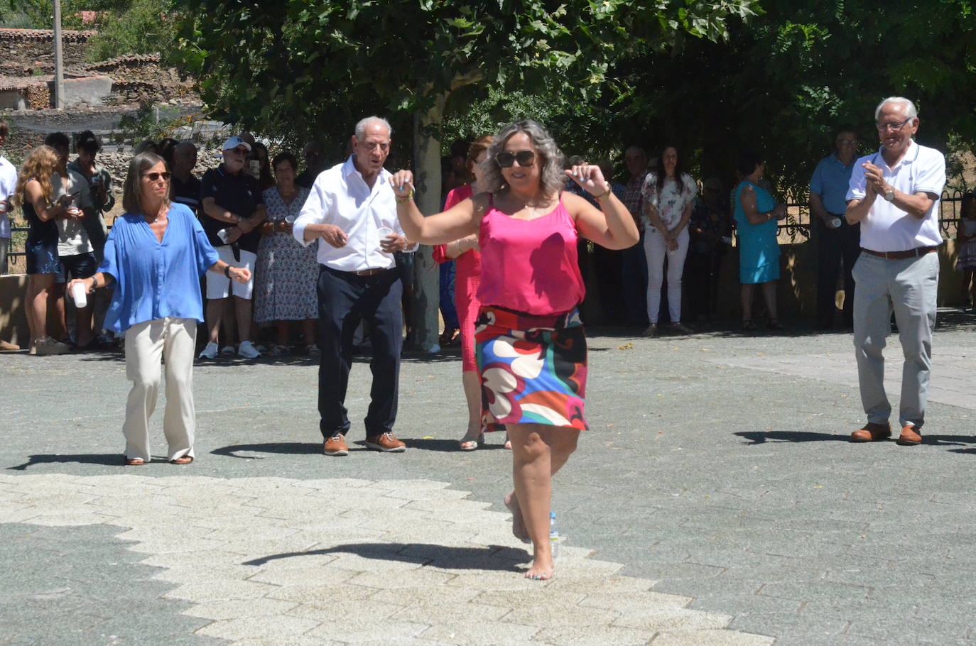 Saelices el Chico palpita en la procesión de San Benito