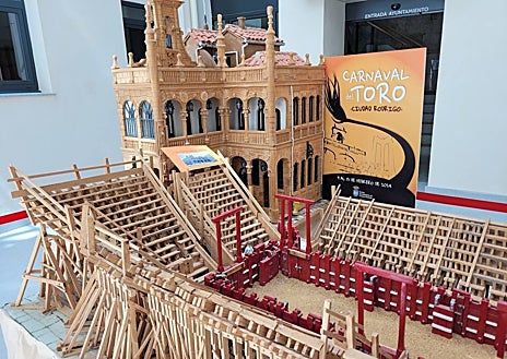 Imagen secundaria 1 - «El protagonista de la Fiesta» elegido por votación popular, en una primera fase, y por el jurado entre los cinco finalistas.