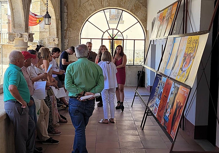 Imagen principal - «El protagonista de la Fiesta» elegido por votación popular, en una primera fase, y por el jurado entre los cinco finalistas.