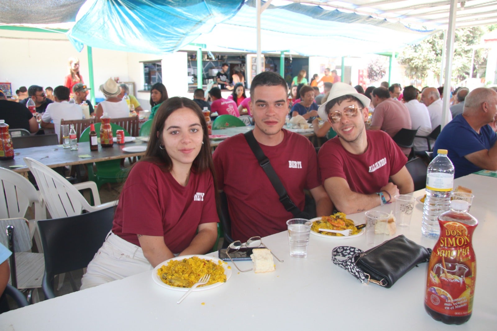 Fin de fiesta en Robliza de Cojos con 400 raciones de paella