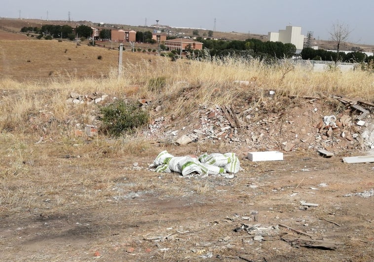 Desaparece la basura de Tejares 'en un suspiro'