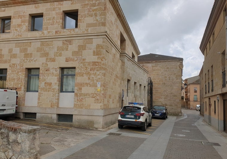 Detenido por malos tratos e investigado por tenencia ilícita de armas en Ciudad Rodrigo