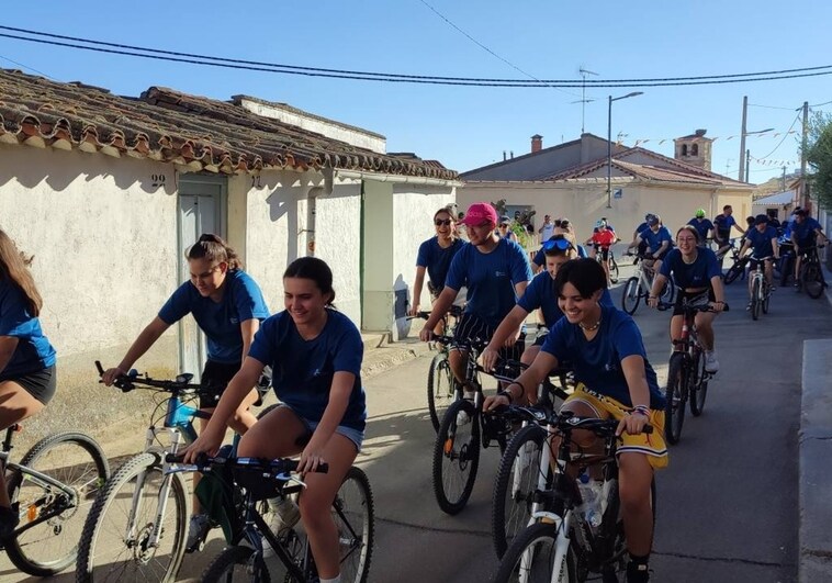Comienzan a rodar la fiestas de Peñarandilla con su vuelta cicloturista