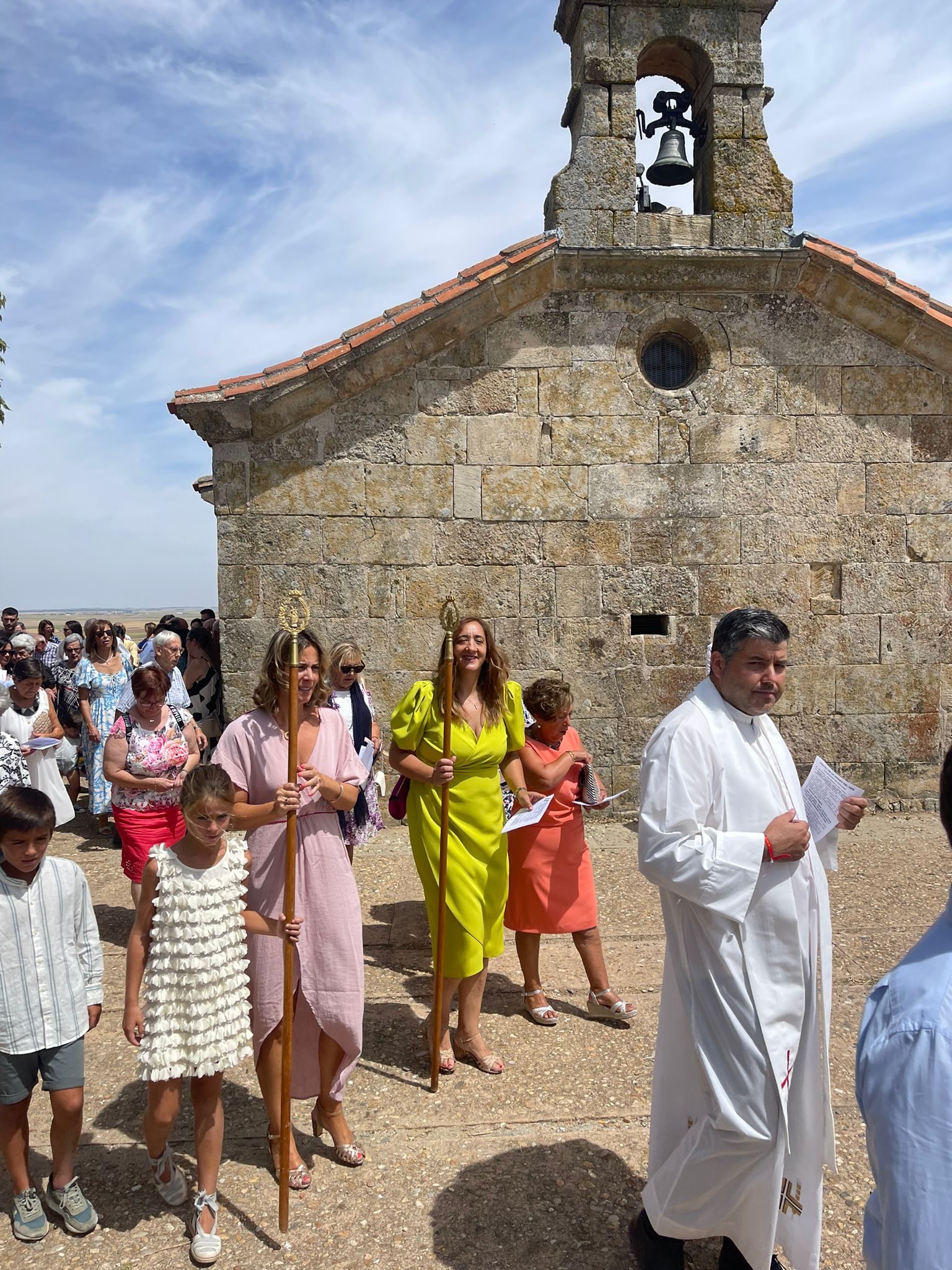 La Virgen de El Viso reúne en su ermita a cientos de devotos