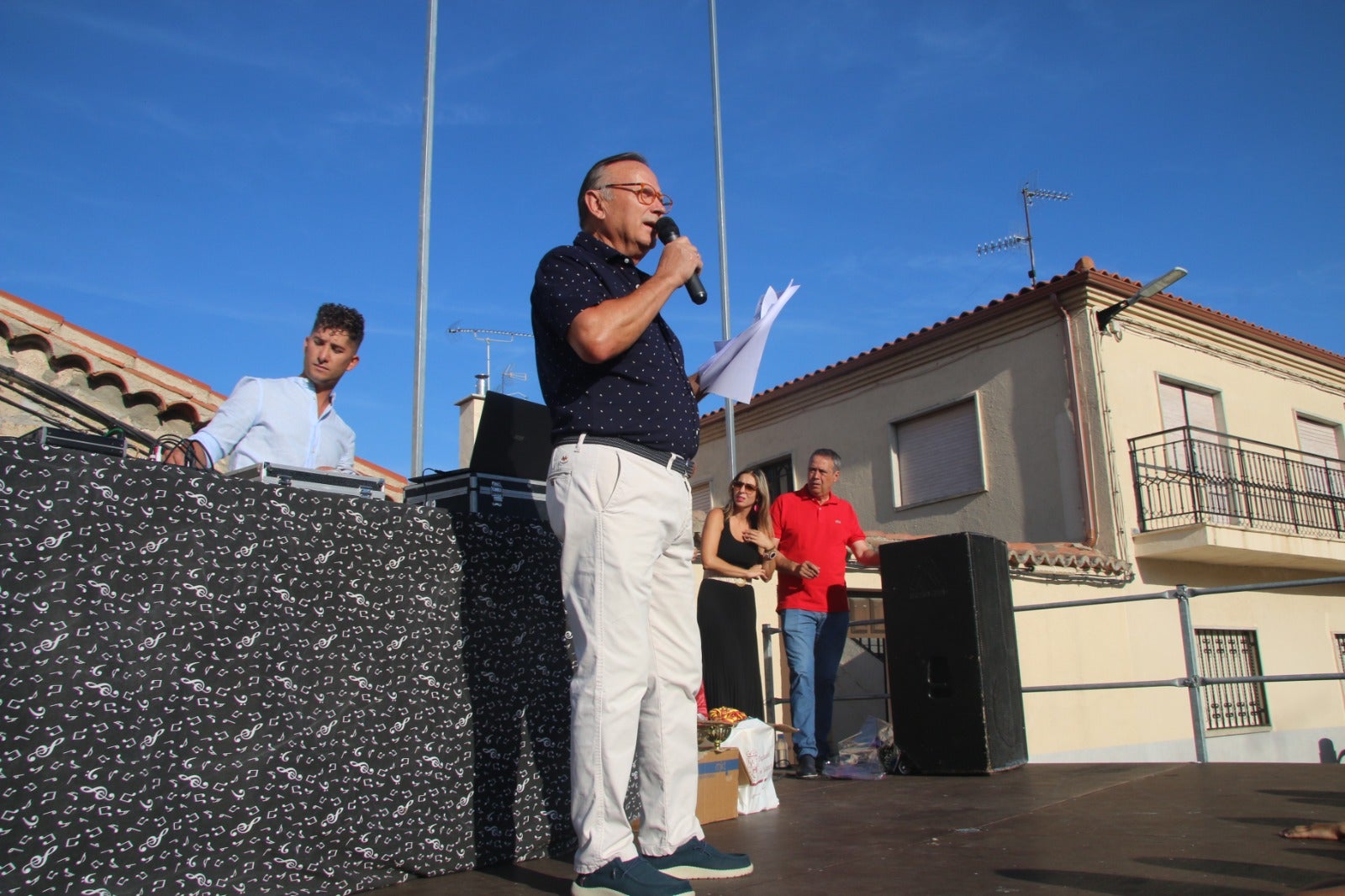 Pregón y peñas, en el inicio oficial de las fiestas de Calzada de Valdunciel