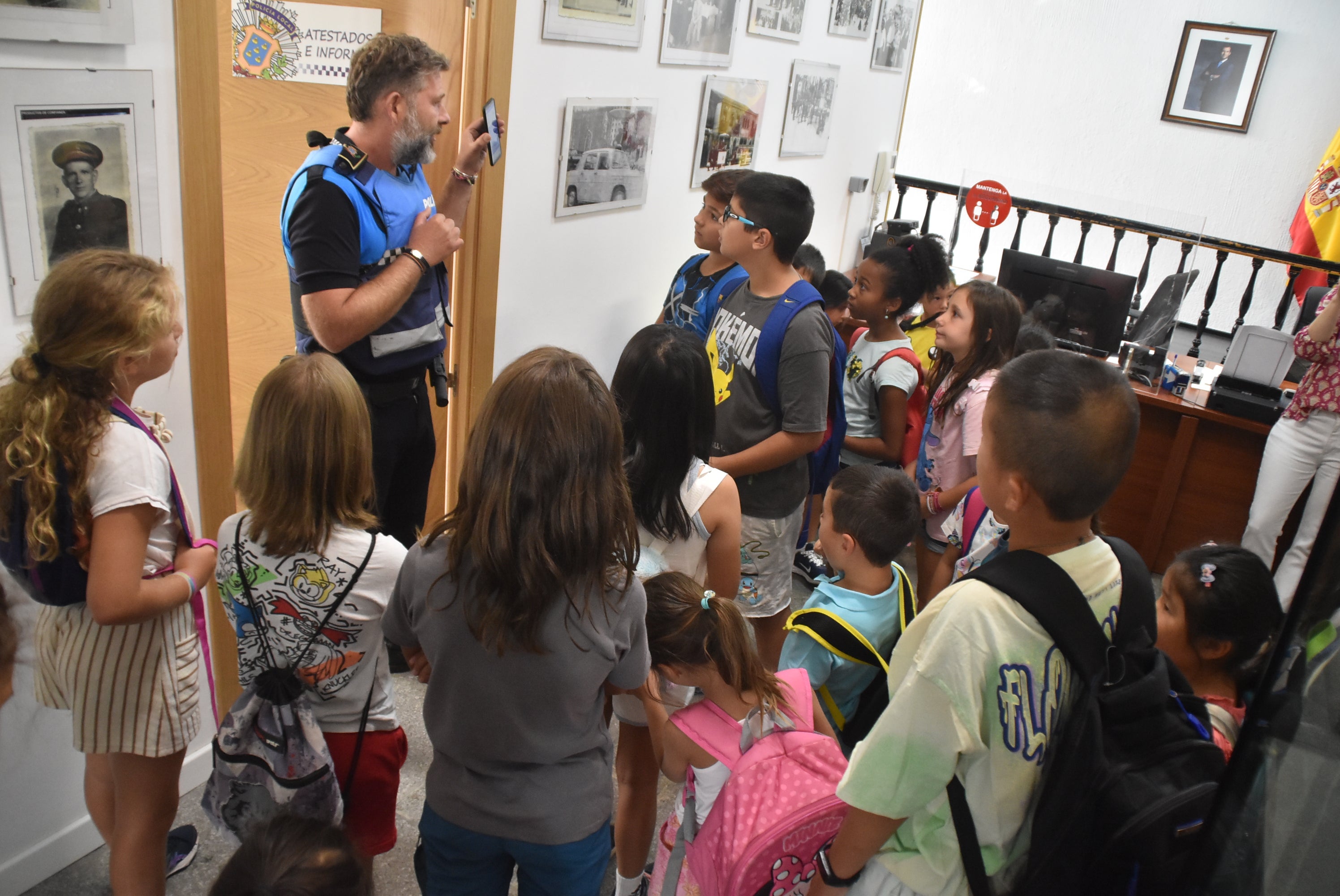 Los pequeños de los campamentos visitan el Ayuntamiento de Béjar