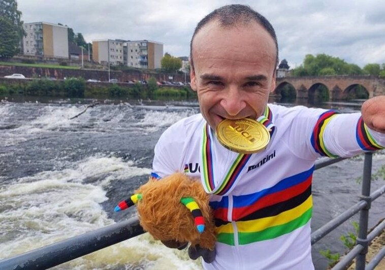 Polémica en el Mundial Paralímpico: un ciclista español sin brazos recibe un reloj como premio