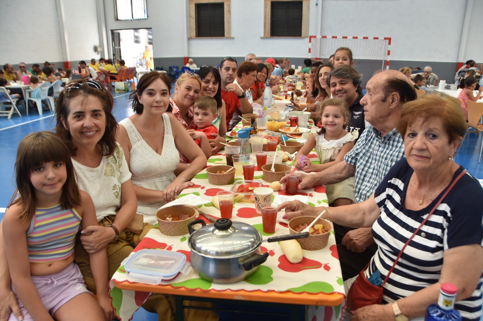 Caldereta para 1.000 personas en el fin de fiesta en Valdelosa