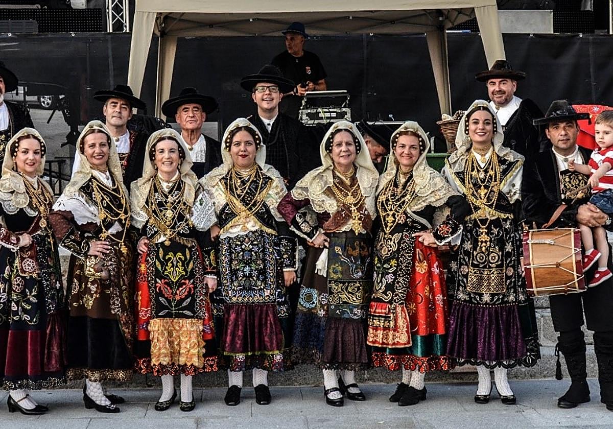 El grupo de coros y danzas Federico Lozano en una actuación anterior.
