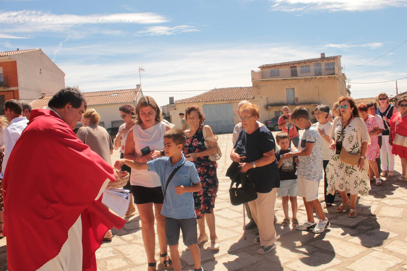 Villar de la Yegua rinde pleitesía al Santo Cristo