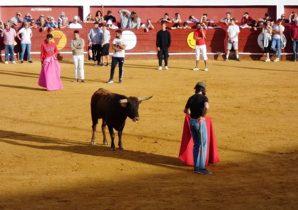 Derroche de emoción en el tercer encierro de Macotera