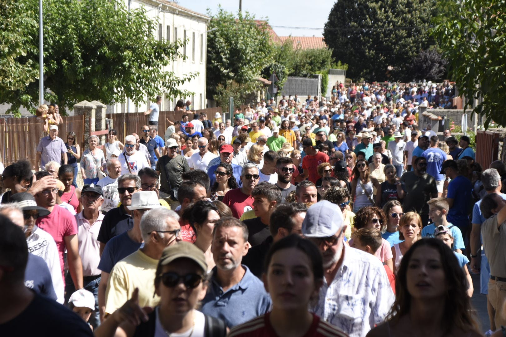 Las mejores imágenes del primer encierro en Fuenteguinaldo