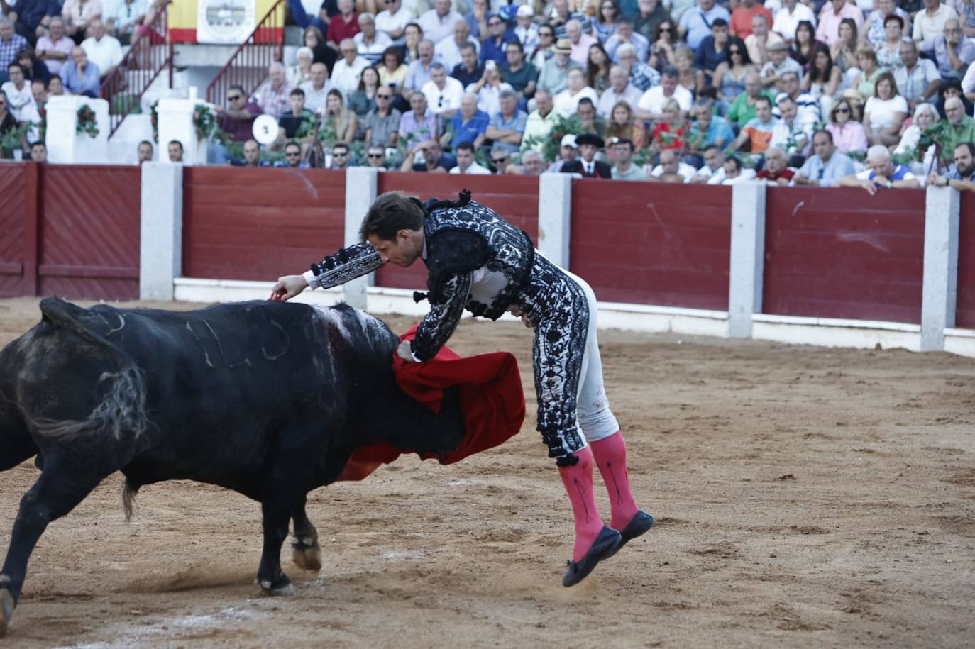 Las mejores imágenes del festejo de El Juli, El Capea y López Chaves en Guijuelo