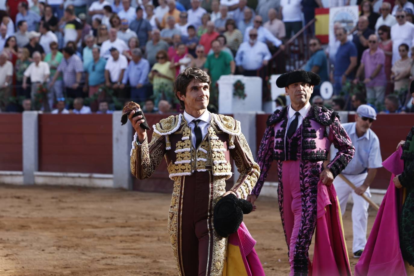 Las mejores imágenes del festejo de Talavante, Castella y Diosleguarde en Guijuelo