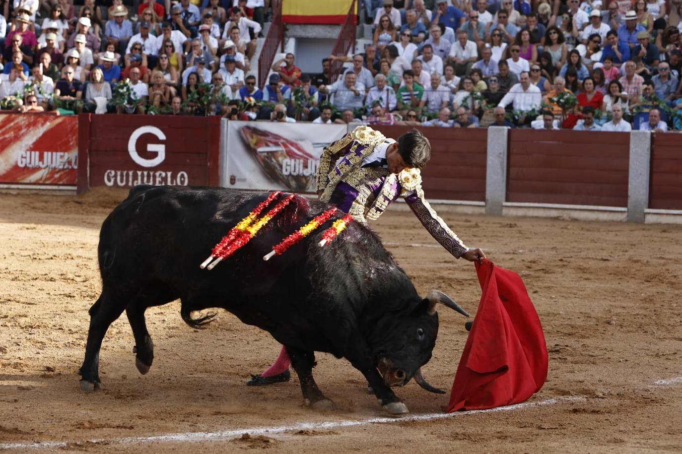 Las mejores imágenes del festejo de Talavante, Castella y Diosleguarde en Guijuelo