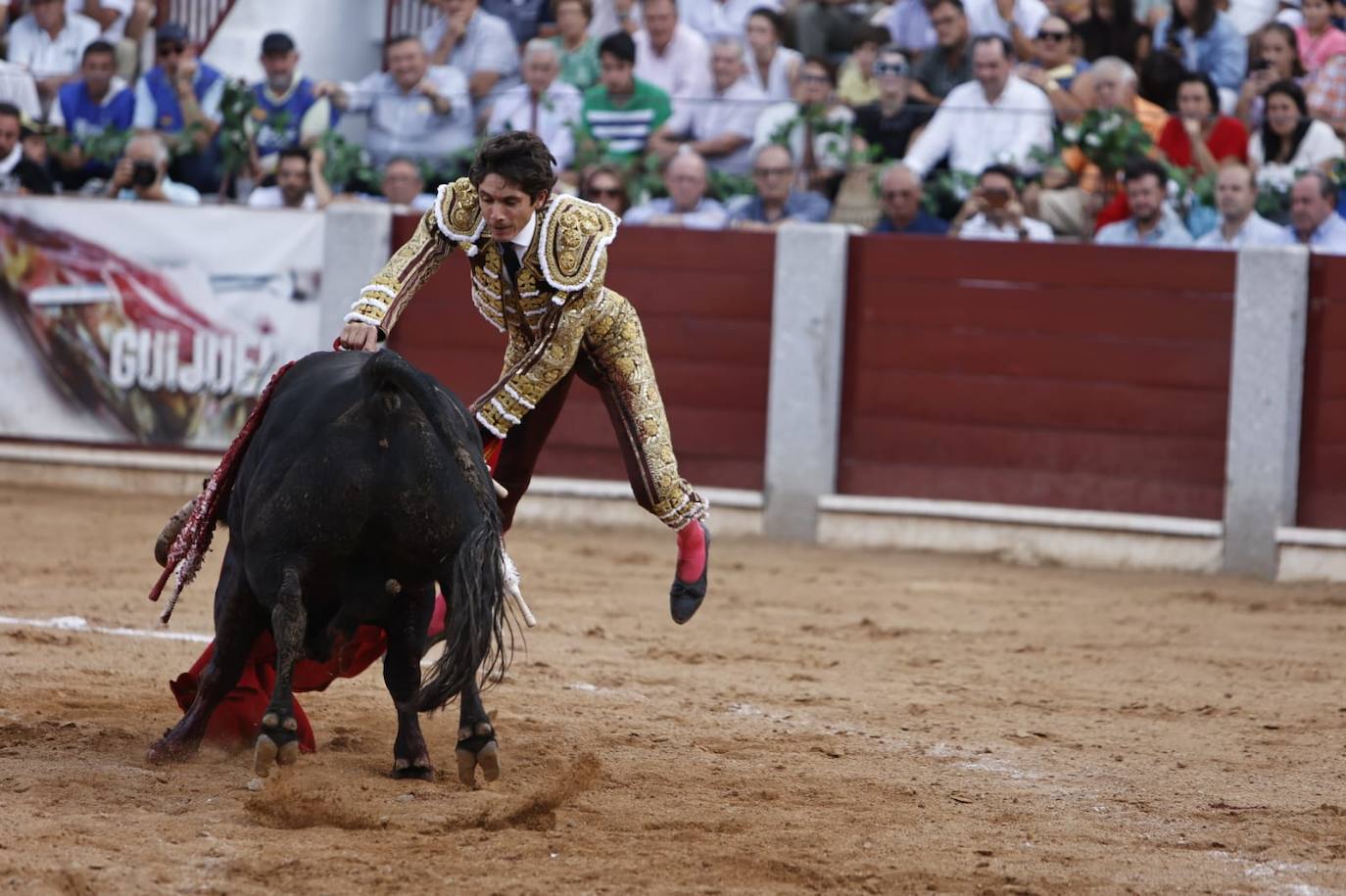 Las mejores imágenes del festejo de Talavante, Castella y Diosleguarde en Guijuelo