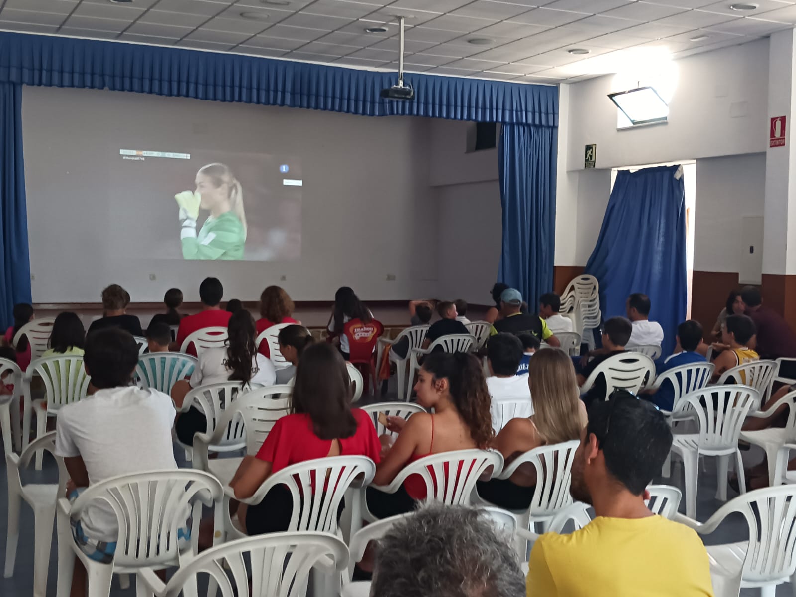 Almenara de Tormes vibra con la victoria de la Selección en el Mundial